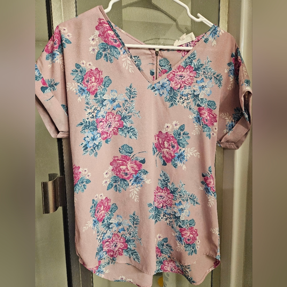 Floral v-neck blouse top